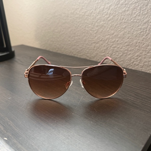 Jessica Simpson Accessories - Jessica Simpson Aviator Sunglasses